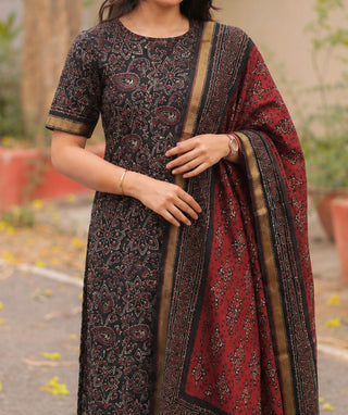 Burgundy Ember Mangalagiri Chanderi with Dupatta