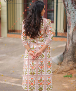 Ivory Peach Bloom A-Line Cotton Kurti with Pockets