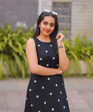 Noir Dots Cotton A-Line Kurti – Sleeveless Style