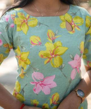 Spring Celadon Cotton Kurti with Elbow Sleeves – Casual Wear