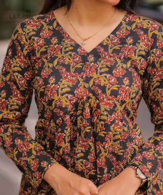 Midnight Cocoa Cotton Short Top – 3/4 Sleeve