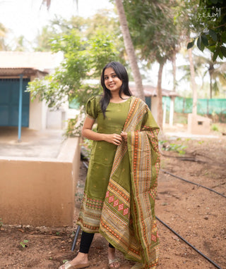 Verdant Royalty Chanderi Silk Kurti with Puff Sleeves & Shawl