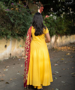 Golden Marigold Handloom Silk 3-Piece Festive Set