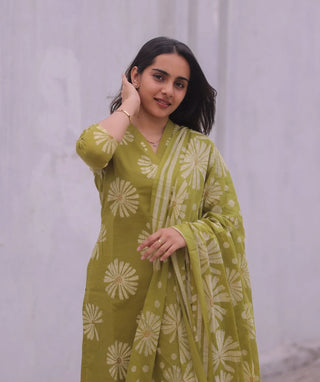 Pistachio Petal Veil Cotton 3-Piece Kurti Set
