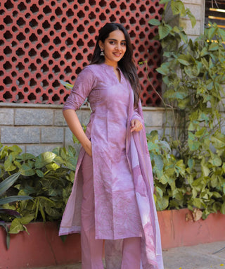 Vintage Mauve Cotton Kurti with Shawl – 3/4 Sleeve Style