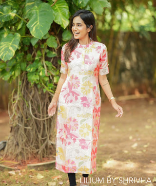 Halfwhite Floral Blossom Manipuri Kurti - Traditional Wear