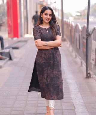 Twilight Floral Handblock Cotton Kurti – Casual Elegance