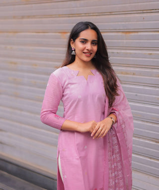 Rosé Petal Cotton Kurti with Shawl – Soft Minimal Elegance