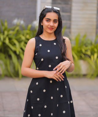 Noir Dots Cotton A-Line Kurti – Sleeveless Style
