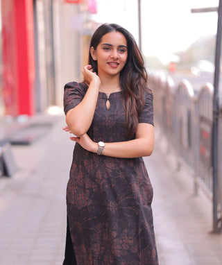 Twilight Floral Handblock Cotton Kurti – Casual Elegance
