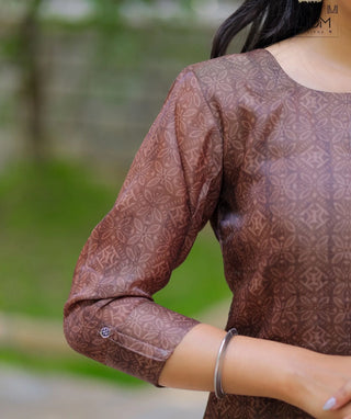 Hazel Brown Chanderi Kurti with Shawl – Casual Elegance