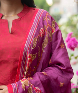 Bordeaux Bloom Chanderi Kurti with Shawl – elbow Sleeve Elegance