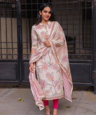 Ivory Blossom Mist Cotton Kurti with Shawl – 3/4 Sleeve