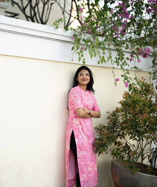 Blush Peony Bloom Cotton Kurti – Elbow Sleeve Style