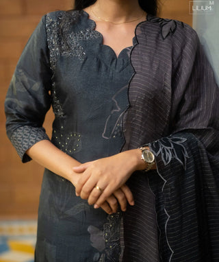 Noir Black Muslin Silk 3-Piece Set – Festive Elegance