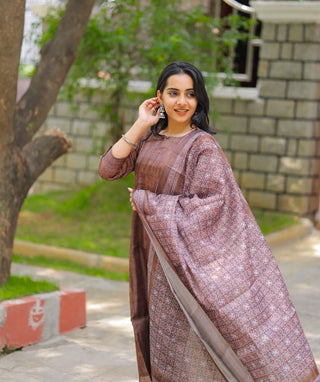 Hazel Brown Chanderi Kurti with Shawl – Casual Elegance