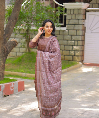 Hazel Brown Chanderi Kurti with Shawl – Casual Elegance