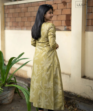 Olive Moss Cotton A-Line Kurti with Pockets | LS1101