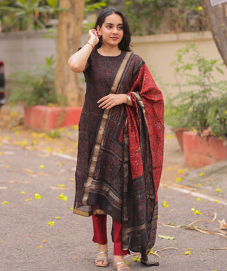 Crimson Noir Mangalagiri Chanderi 3-Piece Co-Ord Set