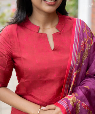 Bordeaux Bloom Chanderi Kurti with Shawl – elbow Sleeve Elegance