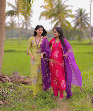 Casual Muslin Silk Outfit in Moss Orchid