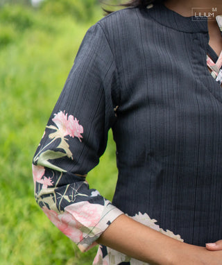 Casual Wear Shadow Orchid Muslin Kurti
