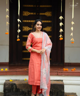 Coral Crown Muslin 3-Piece Lace Work Set