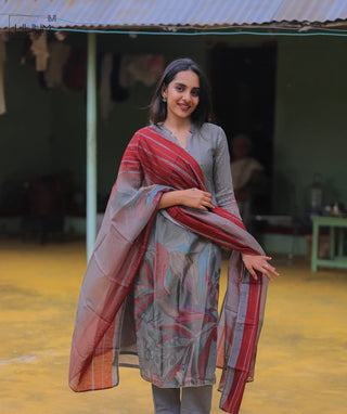 Crimson Crown Tissue Silk 3-Piece Set