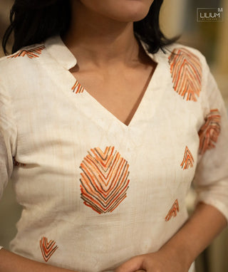 Dream Cream kurti 3/4 sleeve detail