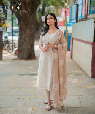 Full-length 45 inch kurti set with accessories