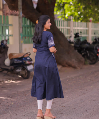 Half sleeve cotton kurti side profile