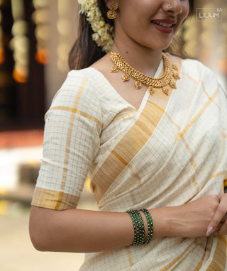 Lightweight white handloom saree for women
