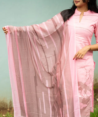 Linen Kurti with Shawl in Royal Rose Color