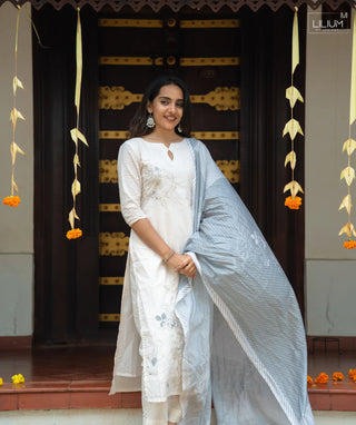 Mulberry Silk Onam muslin 3 piece set with 3/4 sleeves