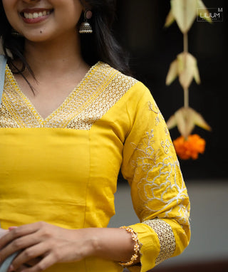Muslin 3-Piece Set for Diwali Celebrations