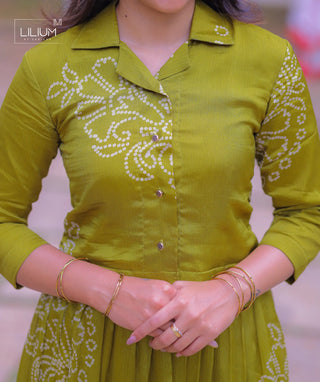 Leaf Shine Green Shimmer Crop-Top & Skirt