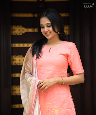Women’s Onam casual wear muslin kurti set with pockets