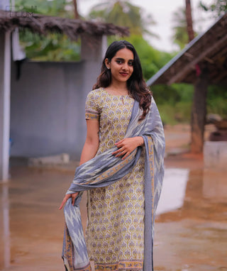 Ornaya Bloom Kurti Set