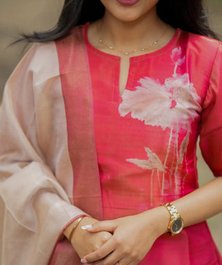 Side view showing pocket detail on kurti