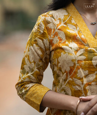 Stylish Mul Mul Kurti Set