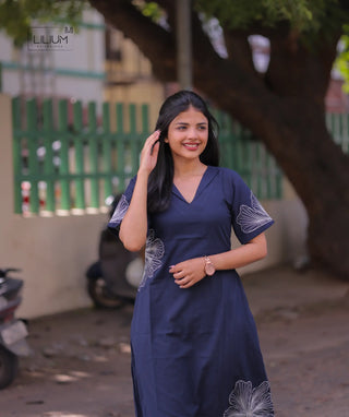 Relaxed fit blue kurti outfit