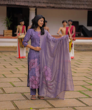 Casual ethnic wear with floral prints for women