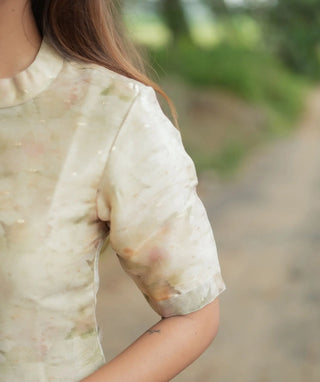 Elbow sleeve kurti in golden silk fabric