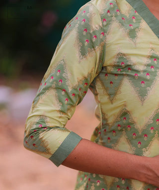Women’s Festive Wear Kurti Hariyali Glow