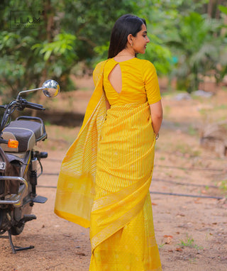 Women’s Golden Banarasi Saree Online