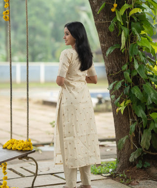 Women’s Soft Ecru coords outfit