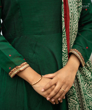 Elegant Forest Pine Silk Kurta with Matching Bottom