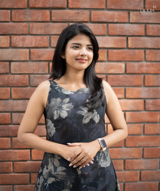 Women’s sleeveless floral maxi dress