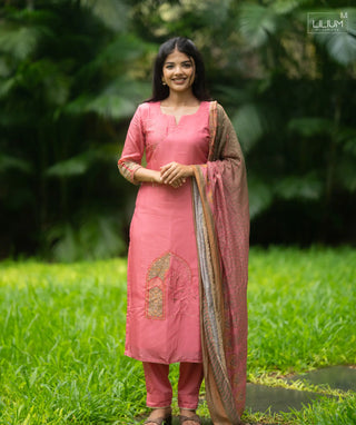 Blush Garnet Tussar 3-Piece Festive Set with Pockets