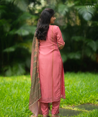 Blush Garnet Tussar 3-Piece Festive Set with Pockets